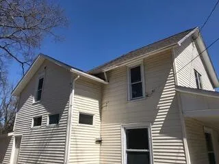 1513 E Oakland Avenue Lansing, MI 48906