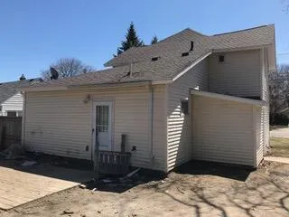 1513 E Oakland Avenue Lansing, MI 48906