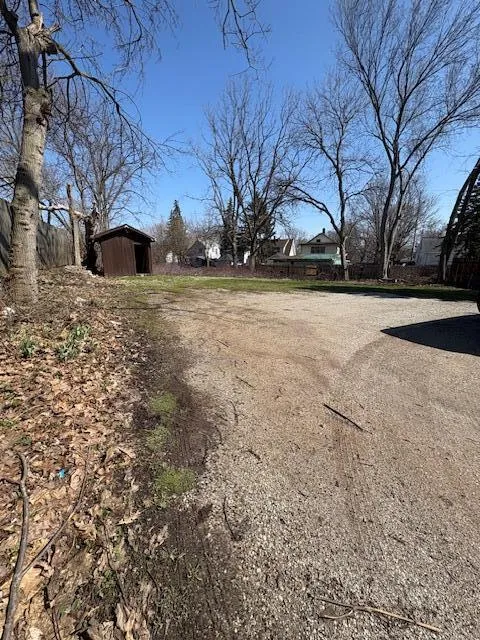 1513 E Oakland Avenue Lansing, MI 48906