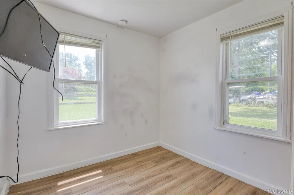 95 Hulbert Street White Lake Charter Township, MI 48386