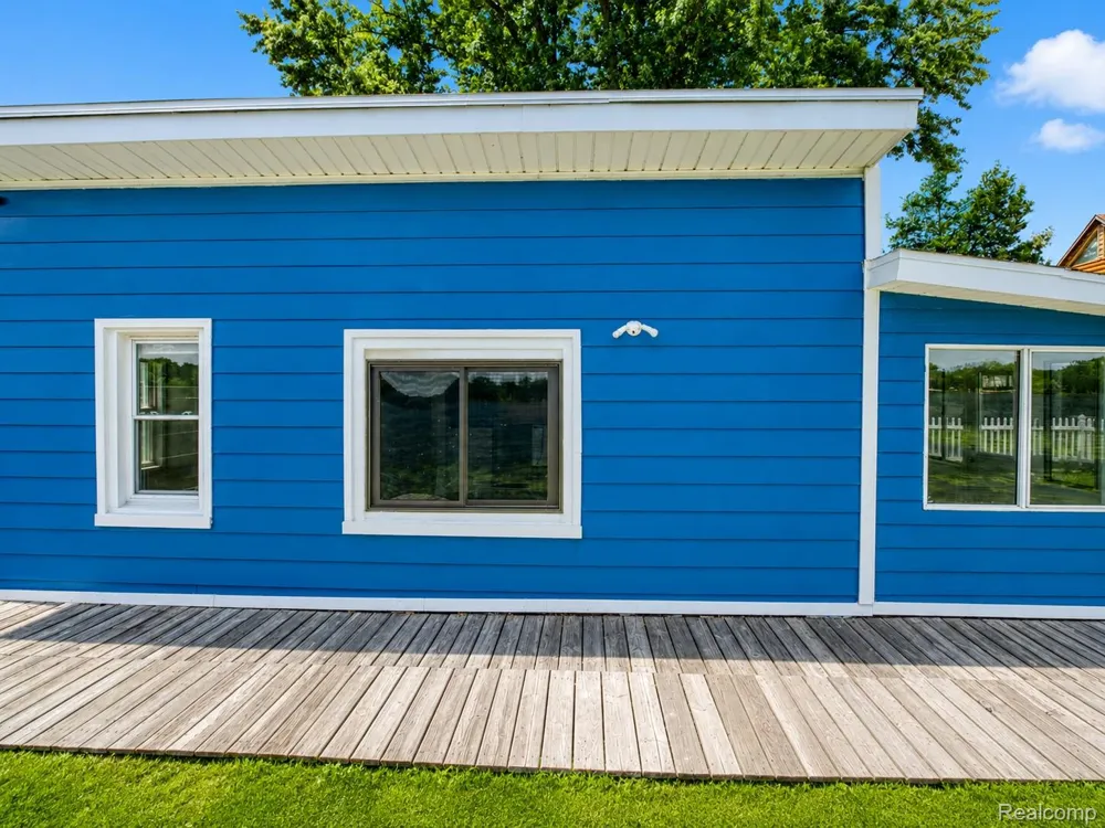 95 Hulbert Street White Lake Charter Township, MI 48386