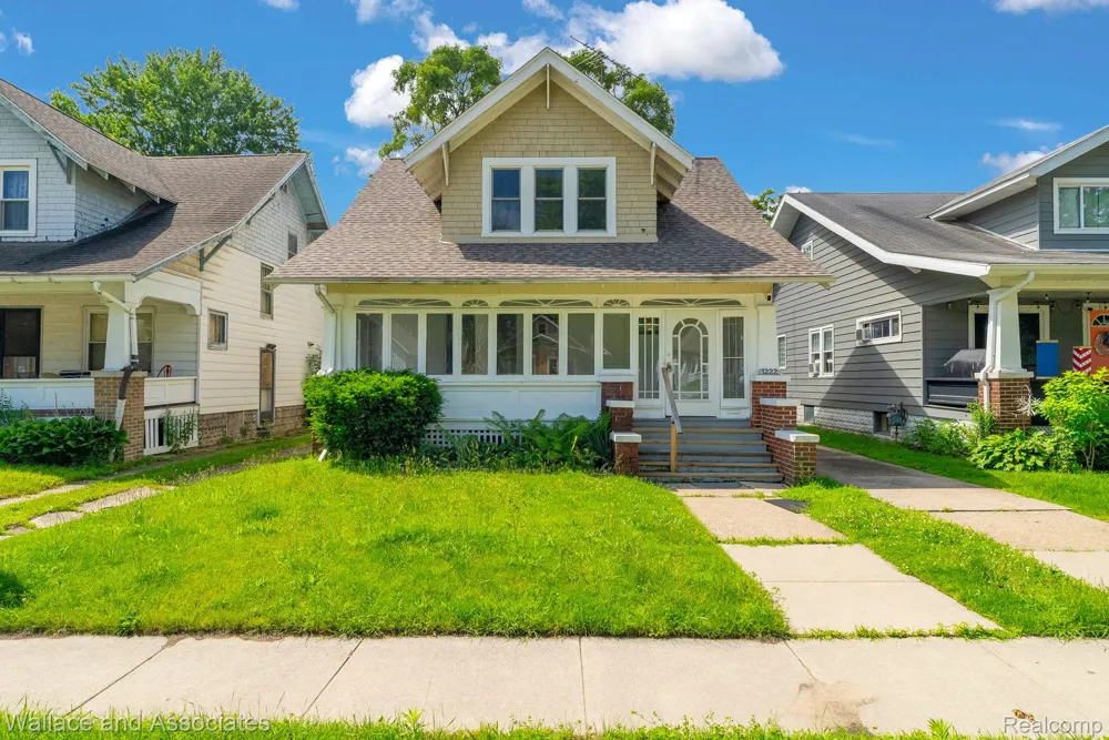1222 Minnie Street Port Huron City, MI 48060