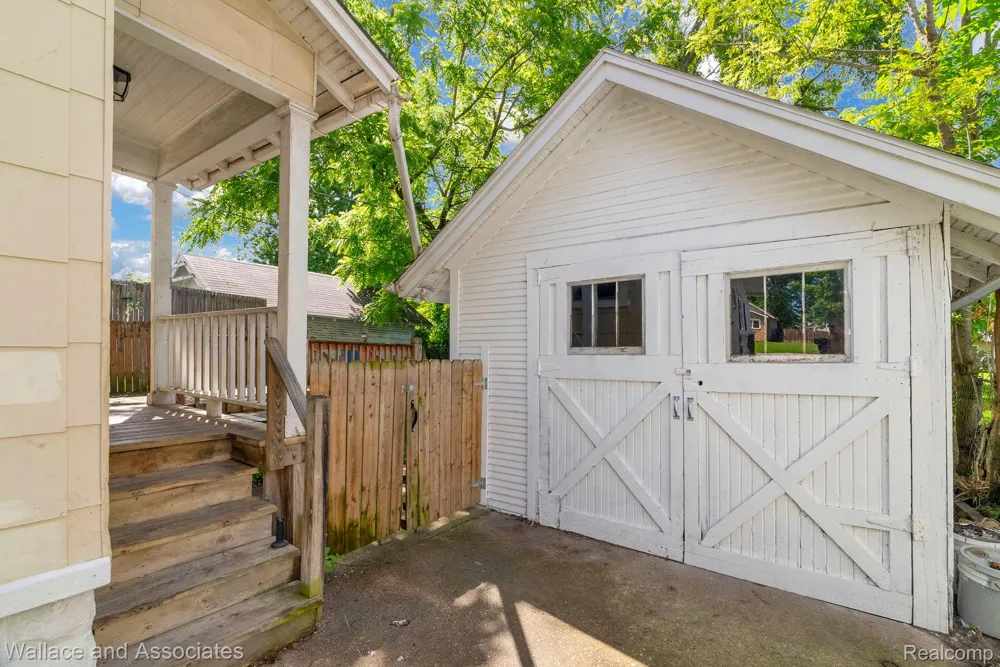 1222 Minnie Street Port Huron City, MI 48060