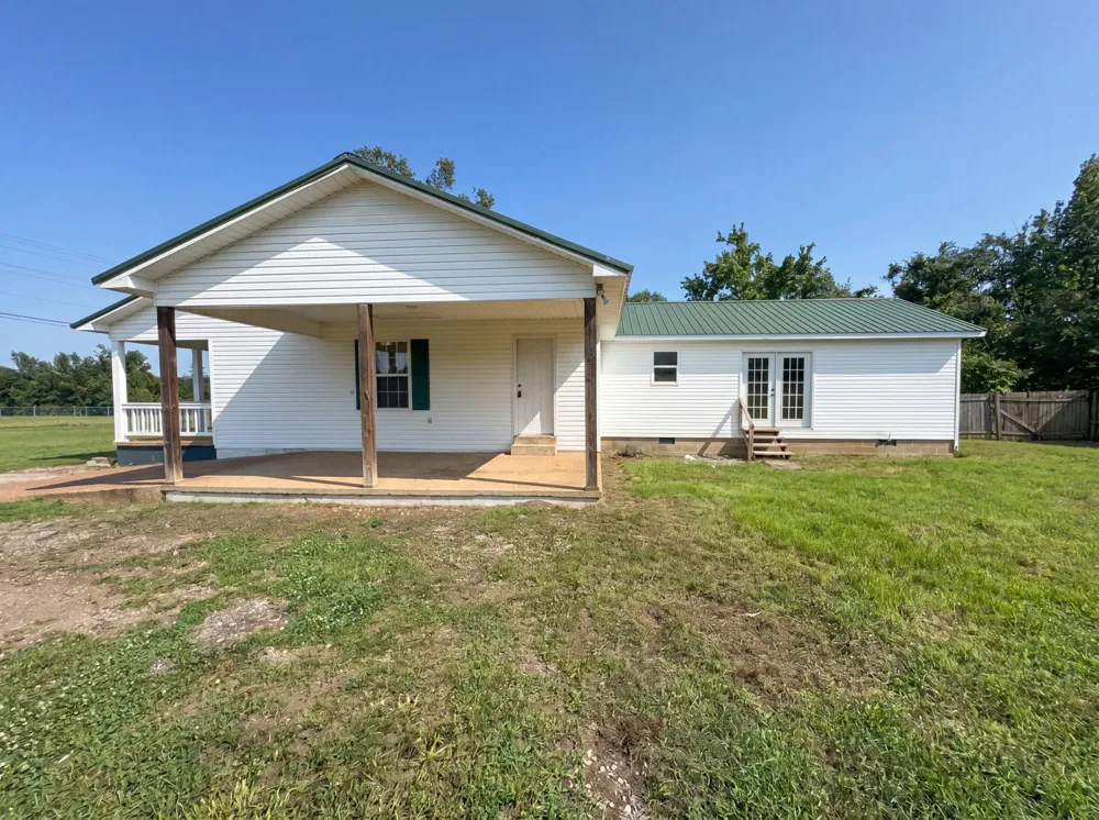 1040 Dodd Dr Savannah, TN 38372