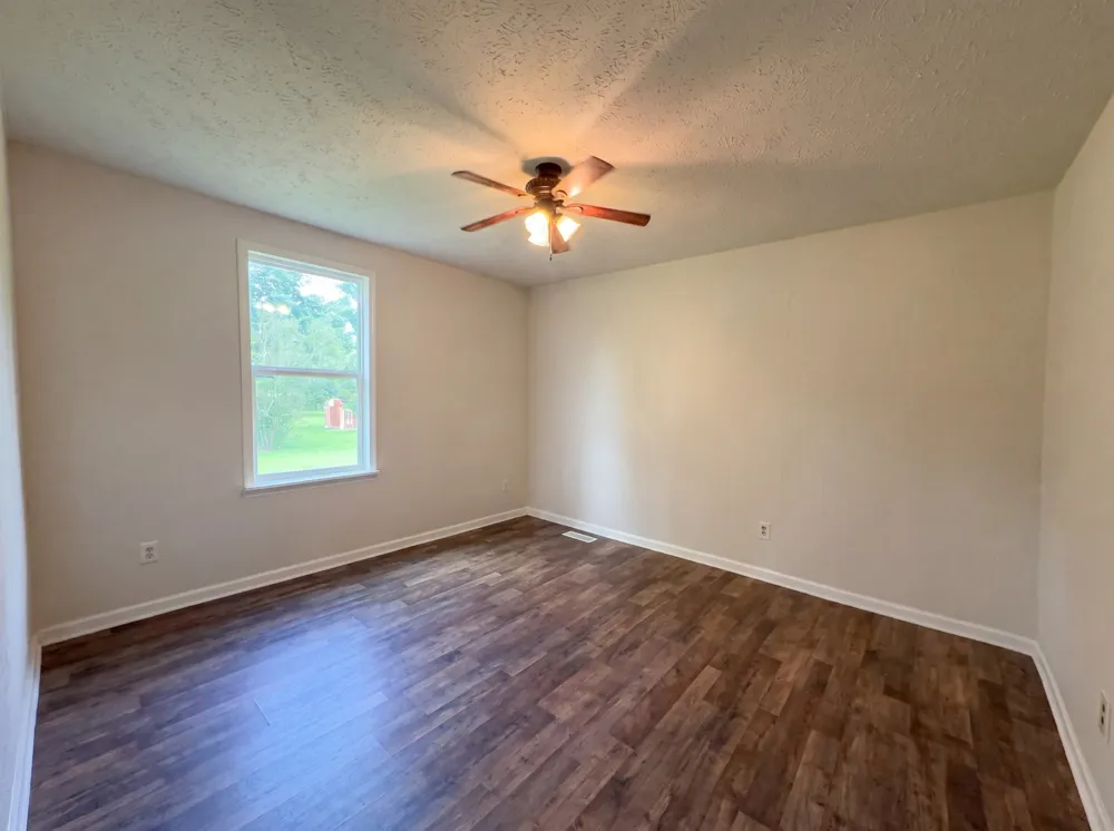 1040 Dodd Dr Savannah, TN 38372