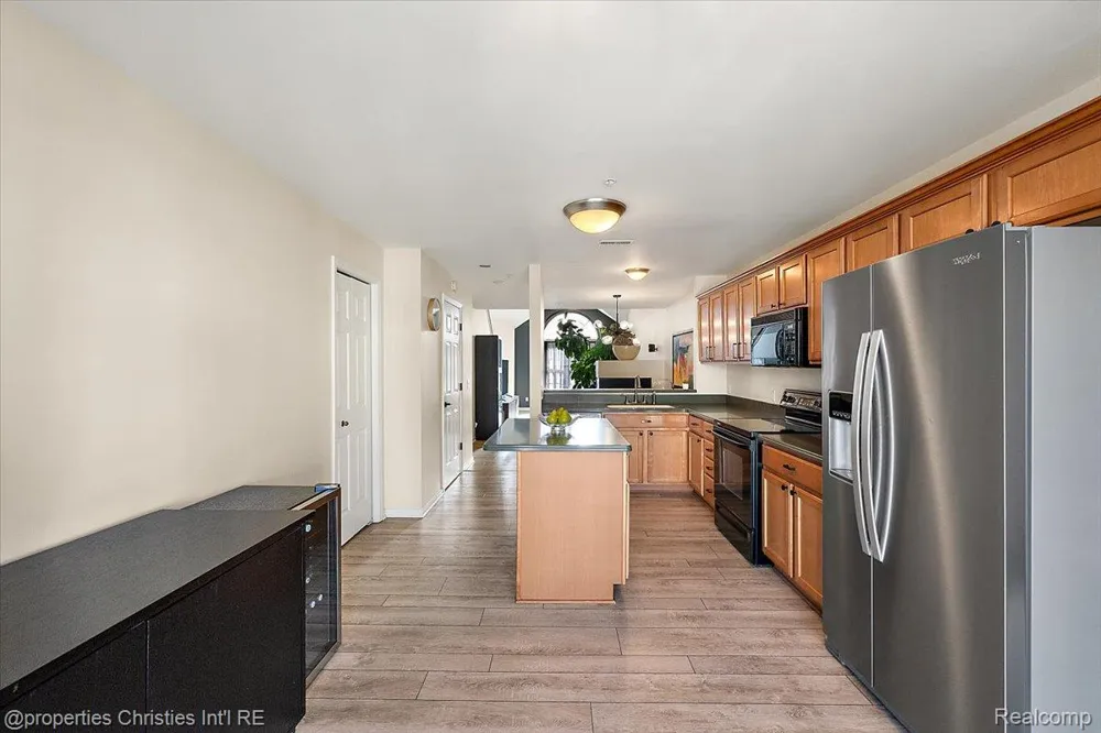 1466 Ashford Court Troy City, MI 48084