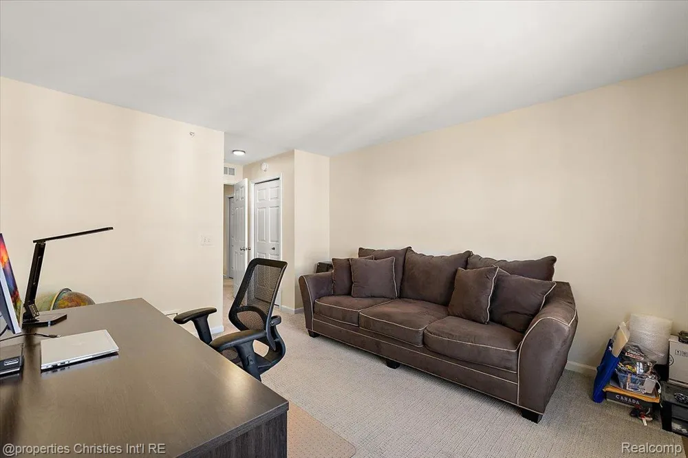 1466 Ashford Court Troy City, MI 48084