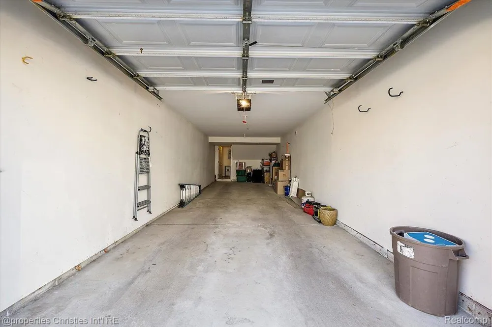 1466 Ashford Court Troy City, MI 48084