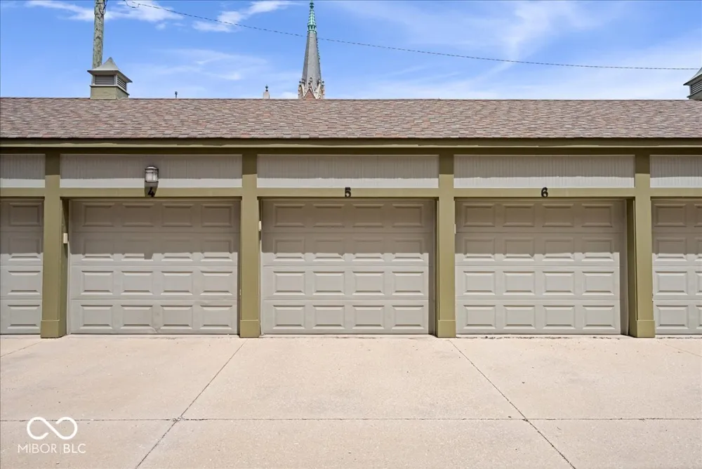 404 E New York Street #304 Indianapolis, IN 46202