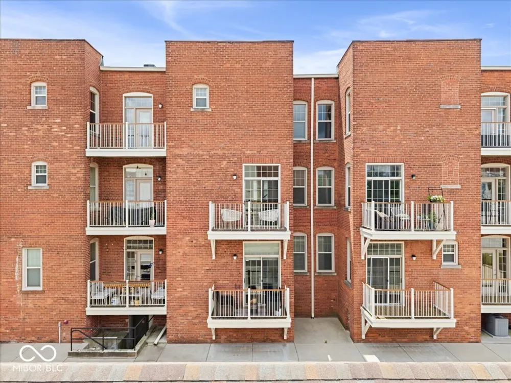 404 E New York Street #304 Indianapolis, IN 46202