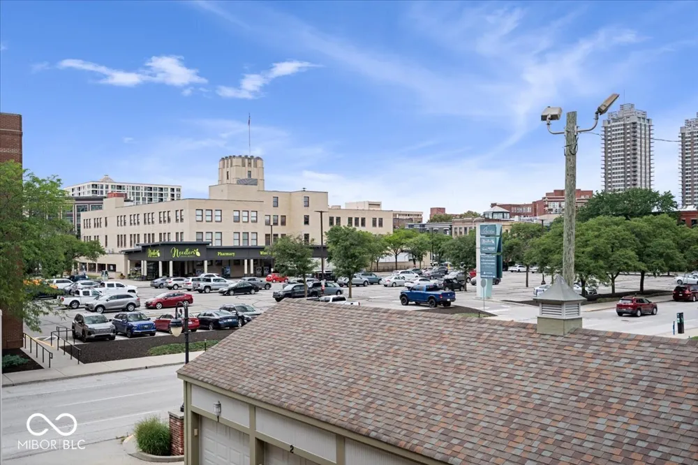 404 E New York Street #304 Indianapolis, IN 46202