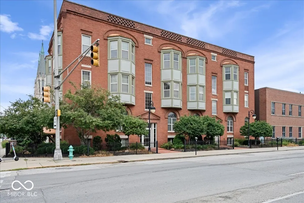 404 E New York Street #304 Indianapolis, IN 46202