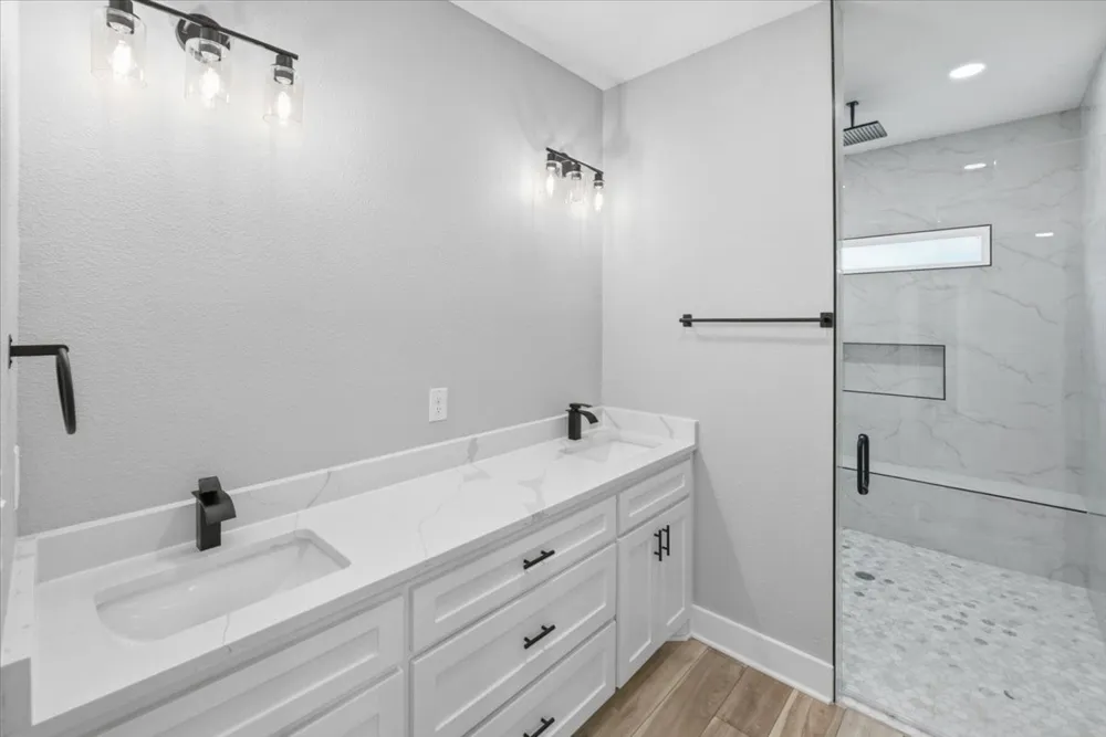 13015 Rainier Drive Woodway, TX 76712