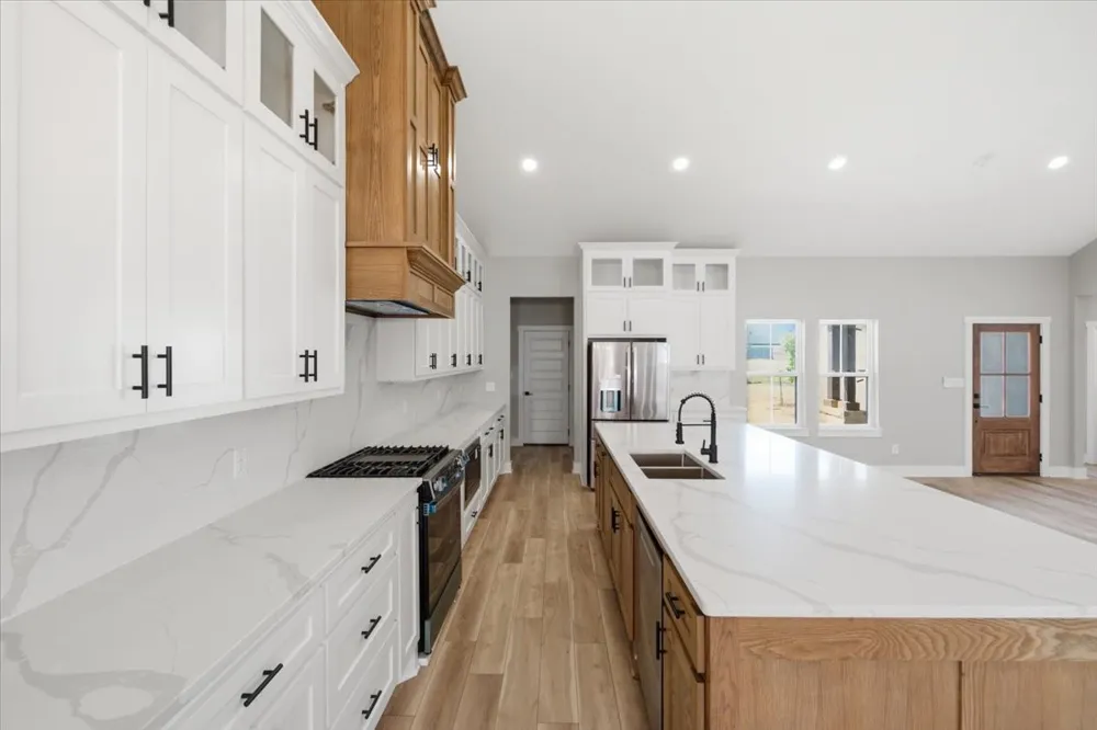 13015 Rainier Drive Woodway, TX 76712
