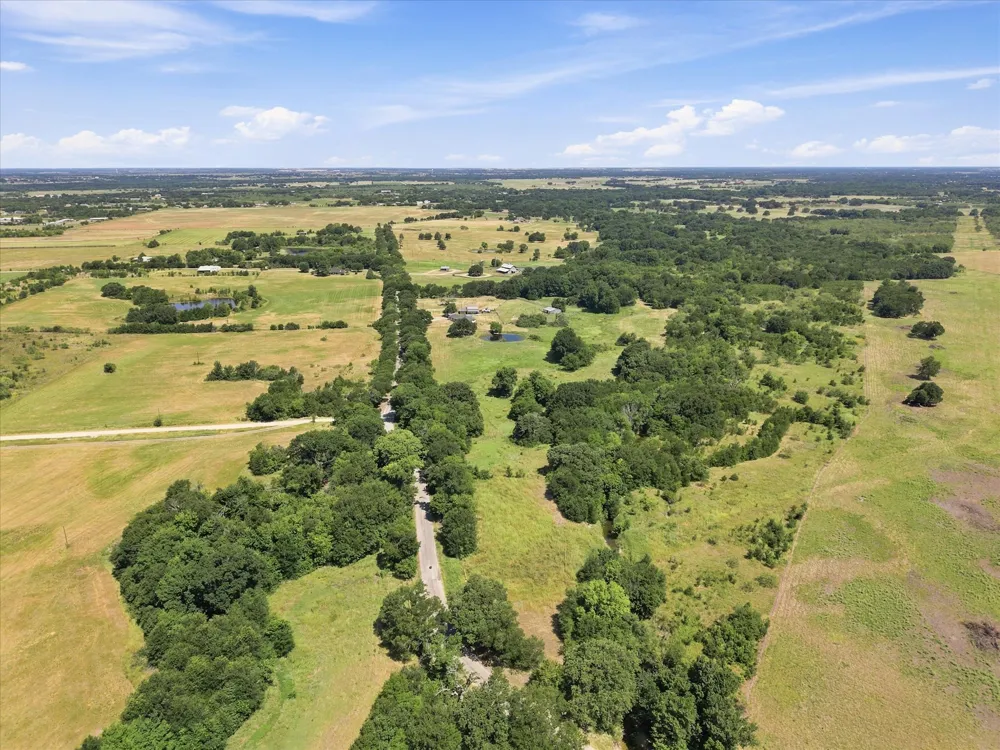5848 County Road 283 Kaufman, TX 75142