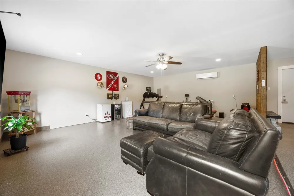 5848 County Road 283 Kaufman, TX 75142