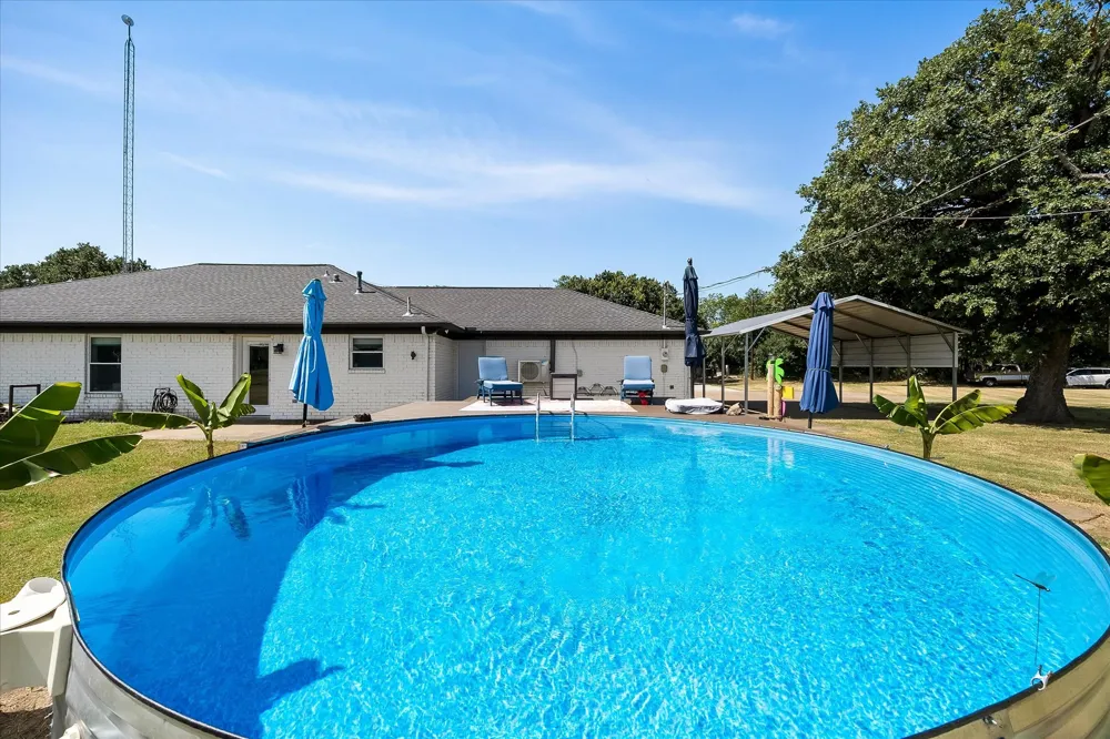 5848 County Road 283 Kaufman, TX 75142