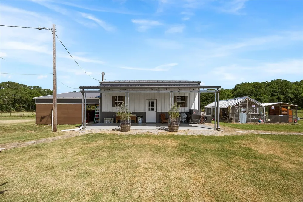 5848 County Road 283 Kaufman, TX 75142