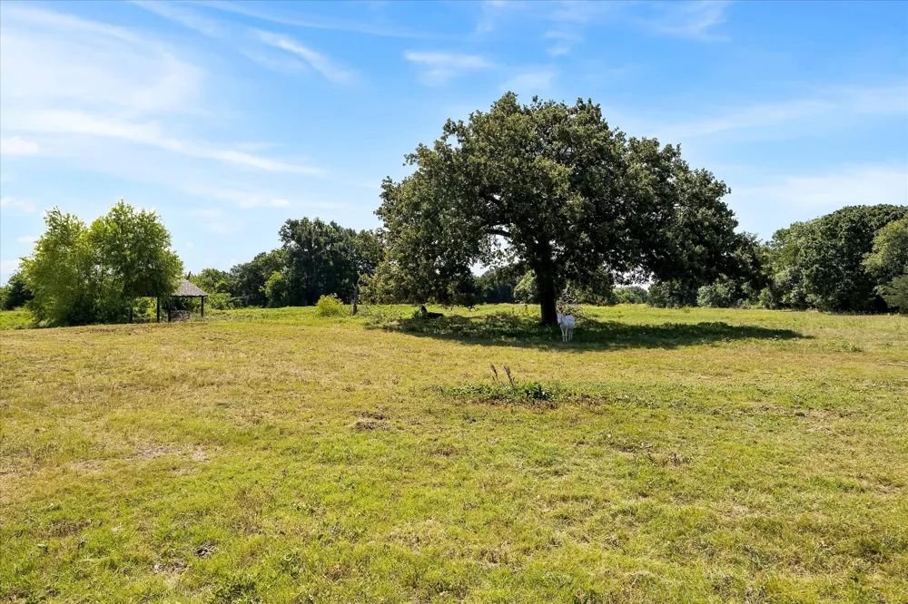5848 County Road 283 Kaufman, TX 75142