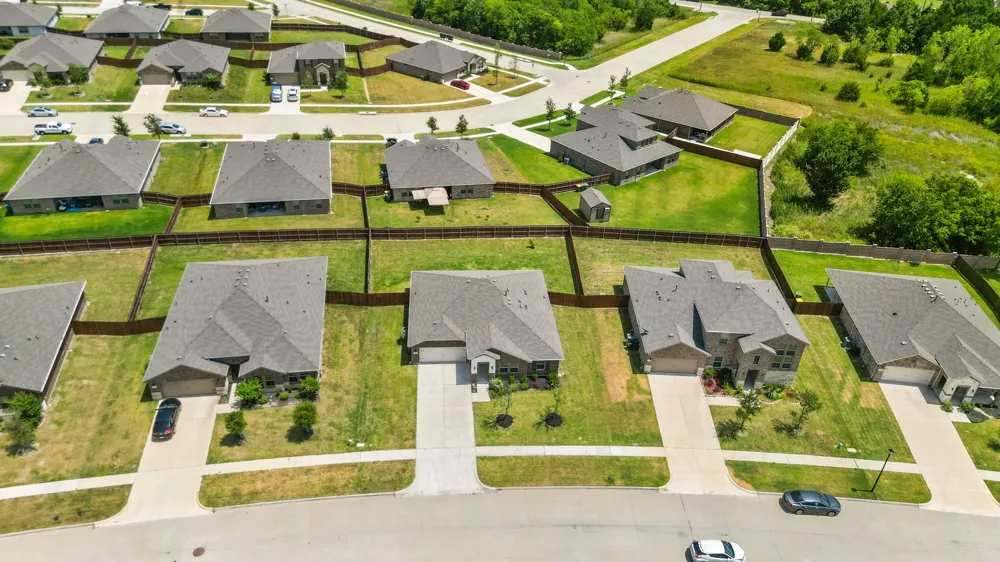 1338 Rolling Meadows Drive Cedar Hill, TX 75104