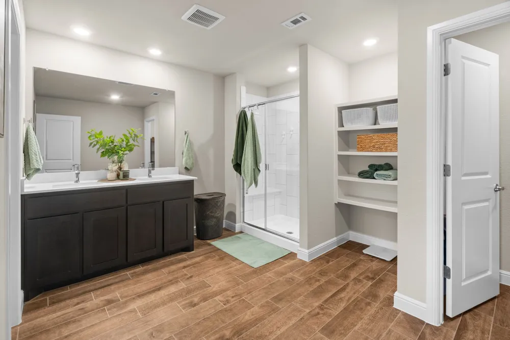 1338 Rolling Meadows Drive Cedar Hill, TX 75104