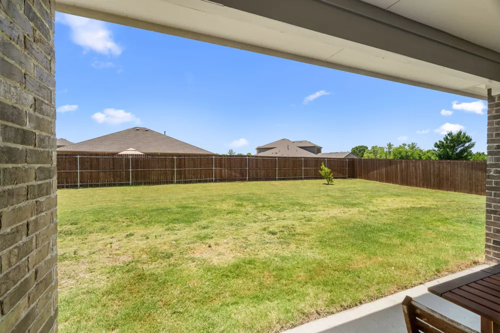1338 Rolling Meadows Drive Cedar Hill, TX 75104