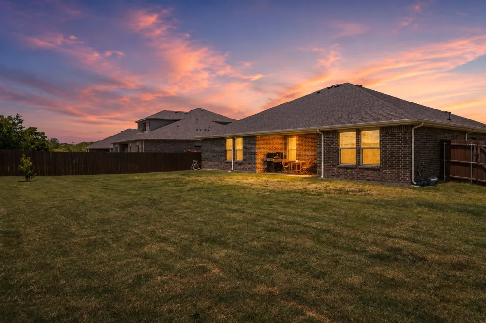 1338 Rolling Meadows Drive Cedar Hill, TX 75104