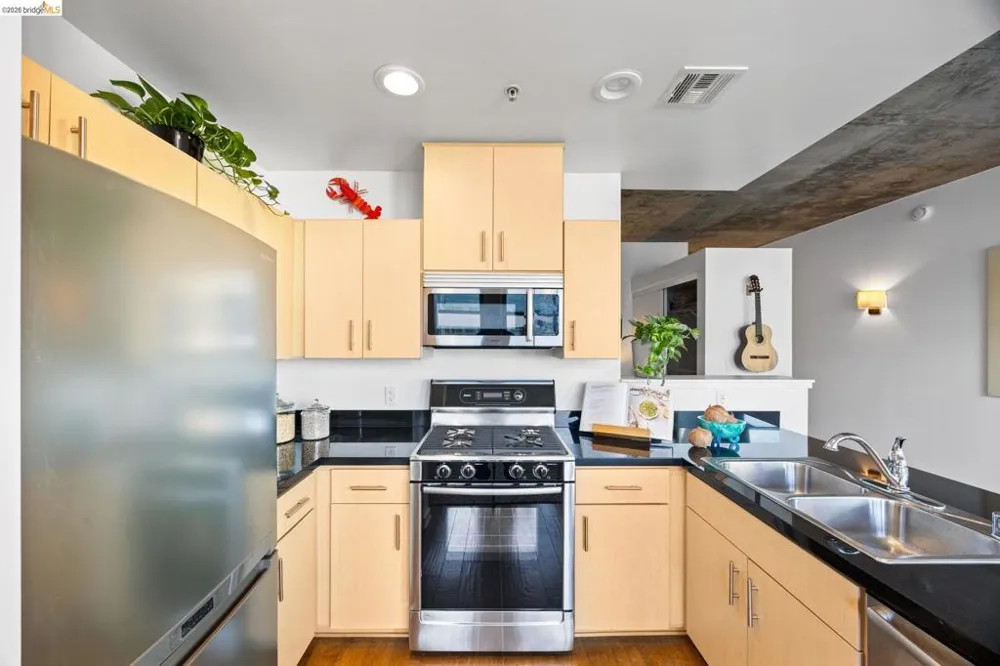 311 2Nd St #714 Oakland, CA 94607