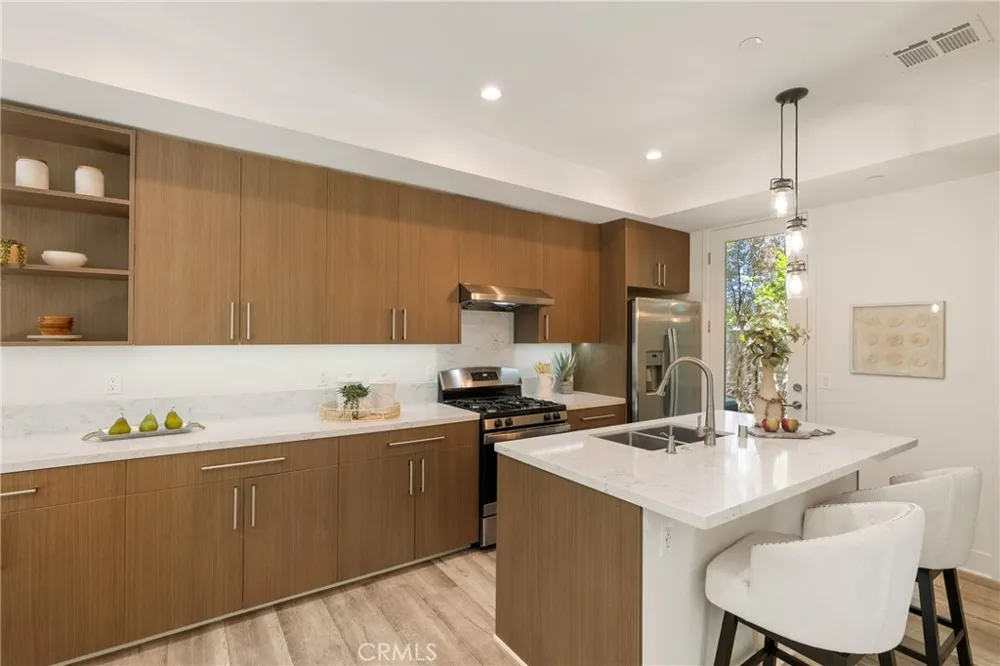 730 Lynn Court Costa Mesa, CA 92627