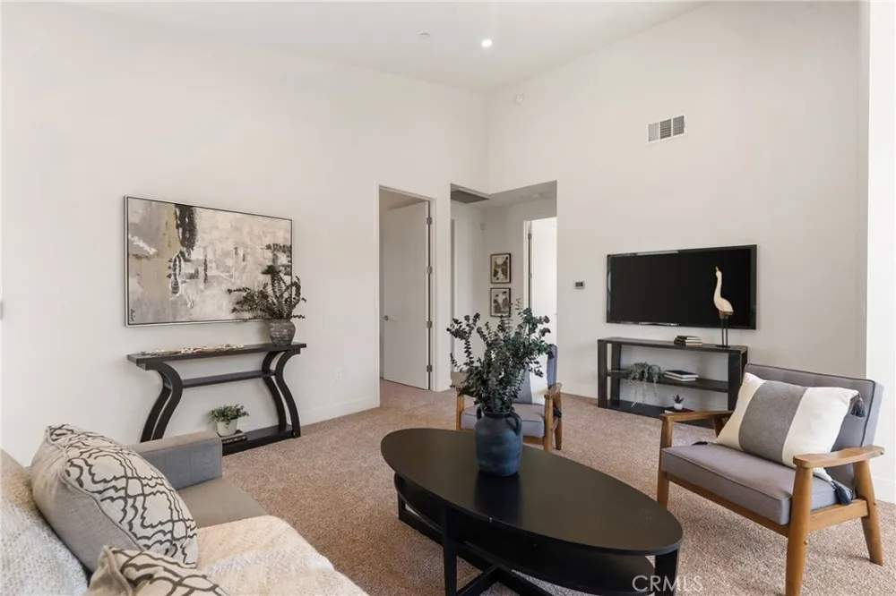 730 Lynn Court Costa Mesa, CA 92627
