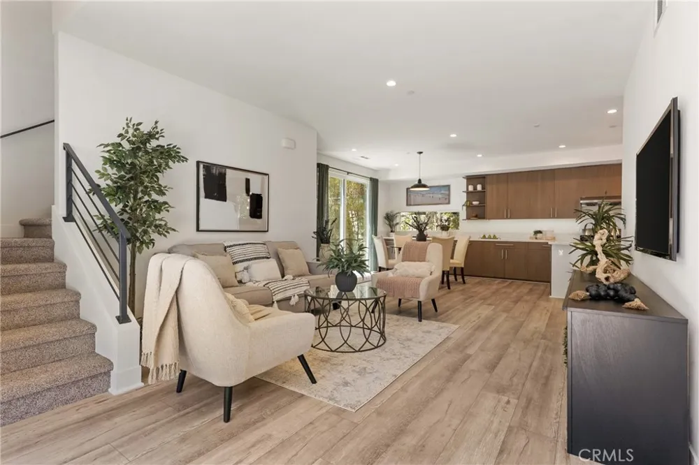 730 Lynn Court Costa Mesa, CA 92627
