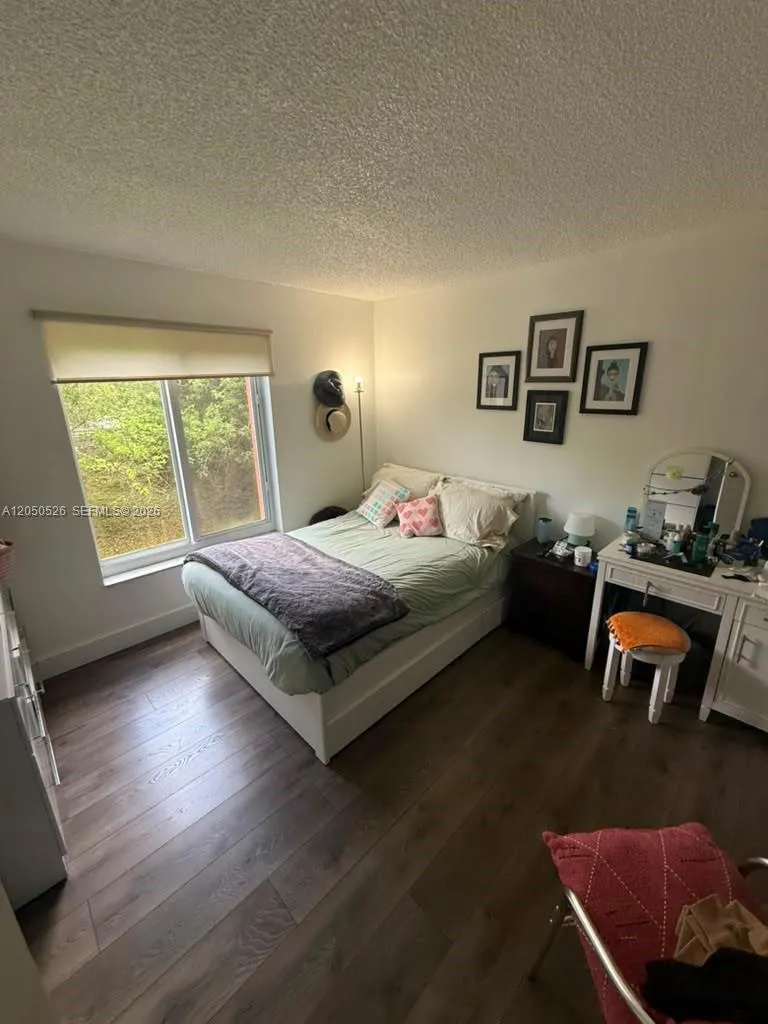 9405 W Flagler St #212D Miami, FL 33174