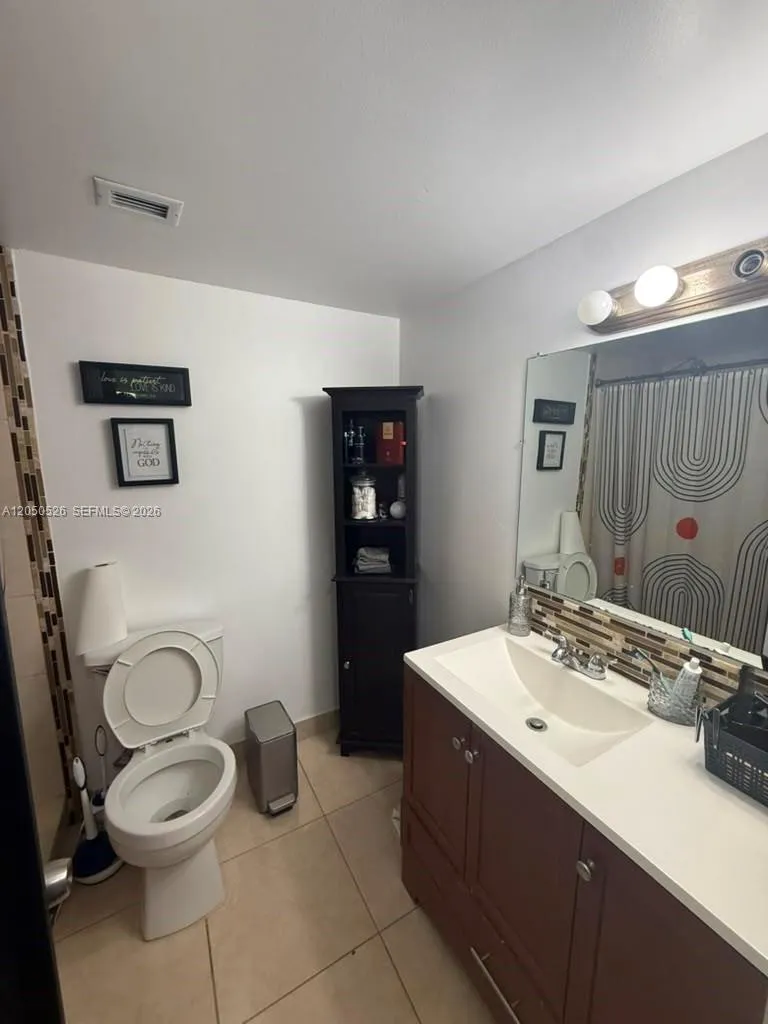 9405 W Flagler St #212D Miami, FL 33174