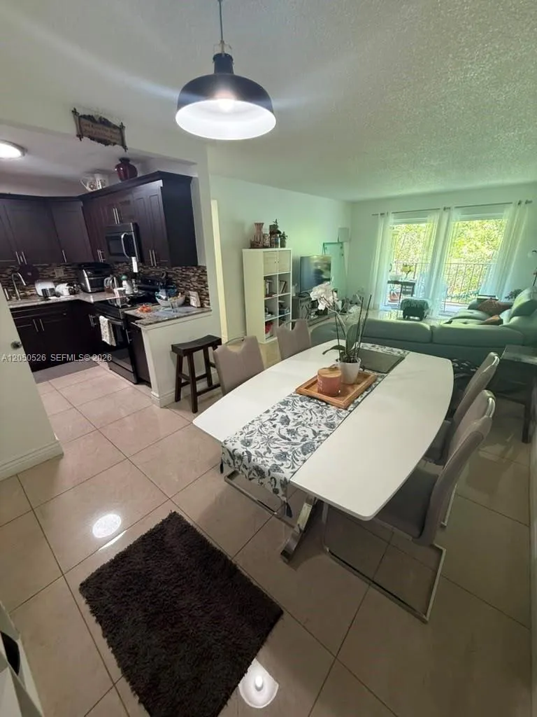 9405 W Flagler St #212D Miami, FL 33174