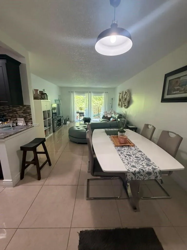 9405 W Flagler St #212D Miami, FL 33174