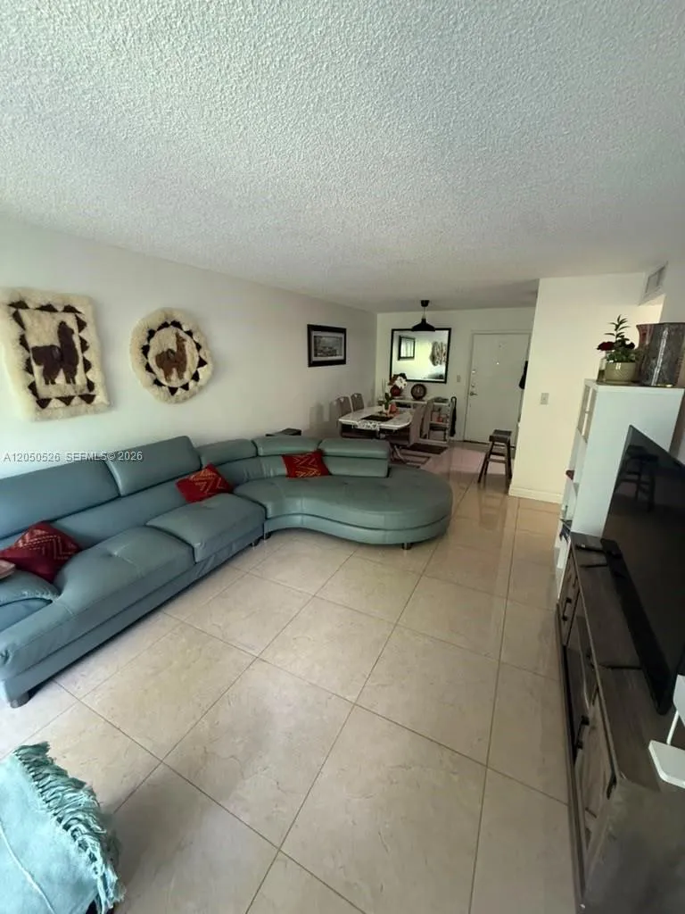 9405 W Flagler St #212D Miami, FL 33174
