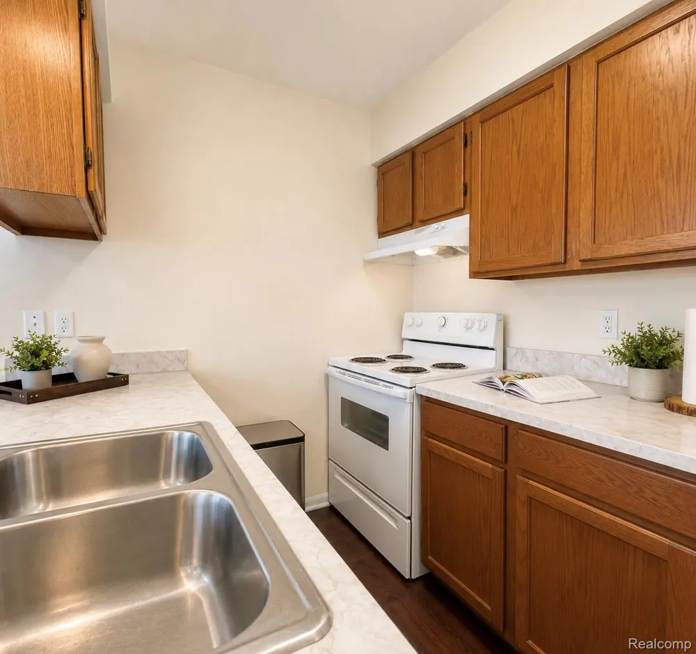 24128 Avon Lane Clinton Charter Township, MI 48036
