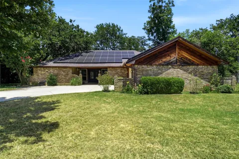 35 Hickory Hills Boulevard
