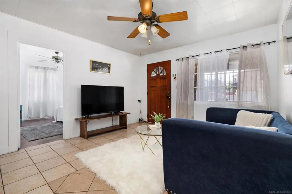229 E 6th Street National City, CA 91950