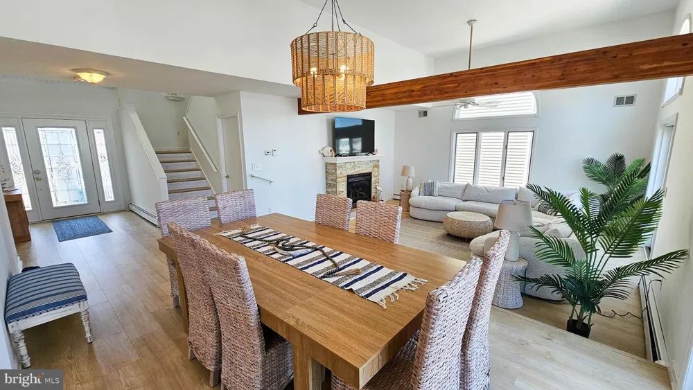 1386 PAUL BOULEVARD Manahawkin, NJ 08050