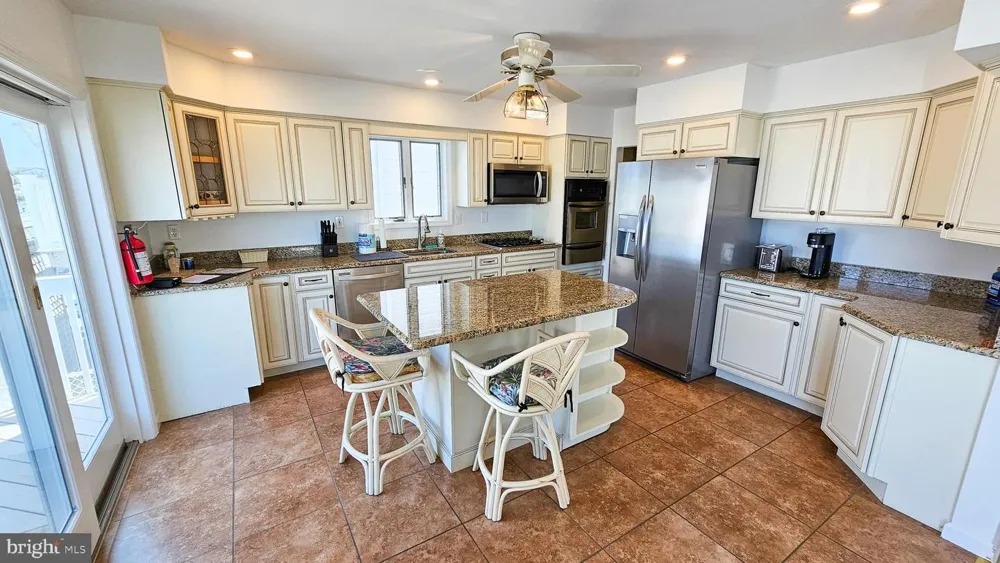 1386 PAUL BOULEVARD Manahawkin, NJ 08050