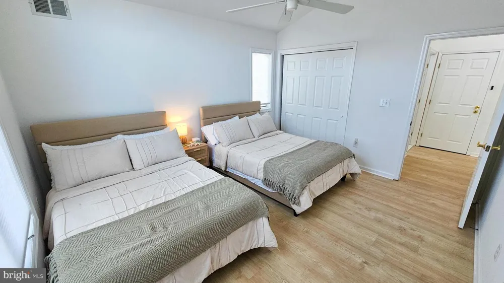 1386 PAUL BOULEVARD Manahawkin, NJ 08050