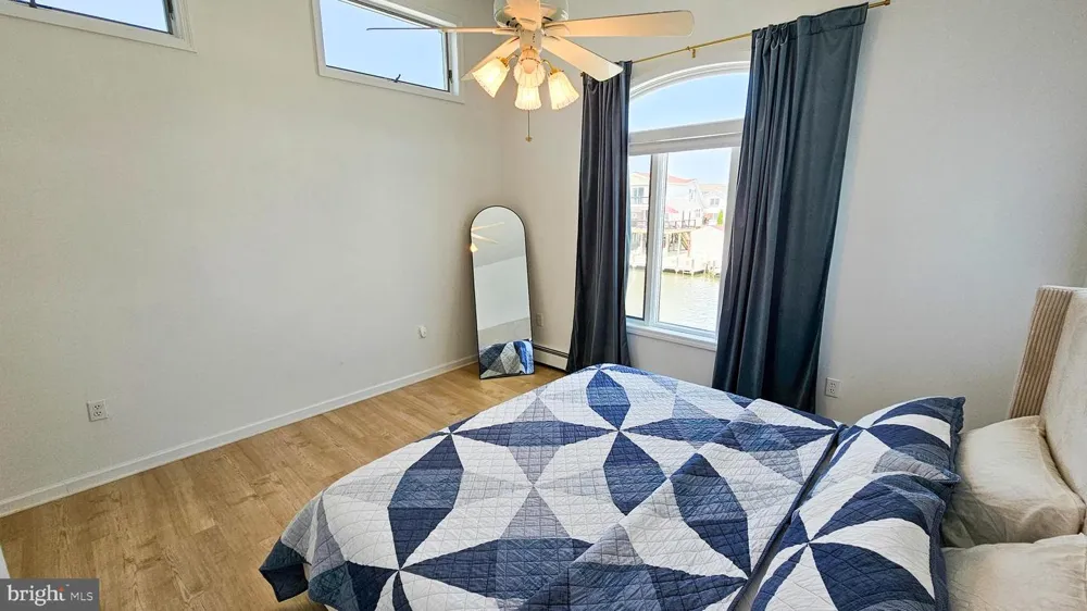 1386 PAUL BOULEVARD Manahawkin, NJ 08050