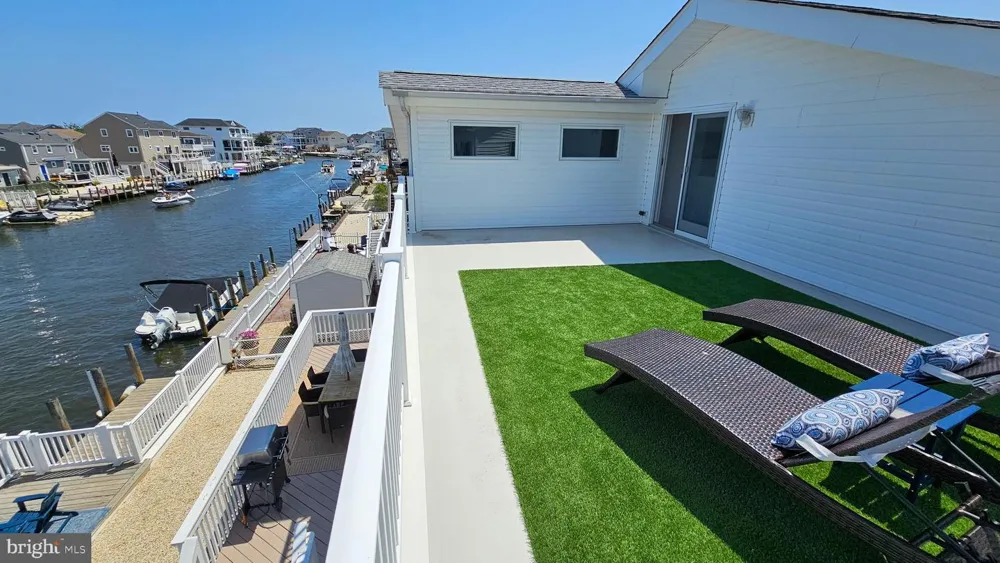 1386 PAUL BOULEVARD Manahawkin, NJ 08050