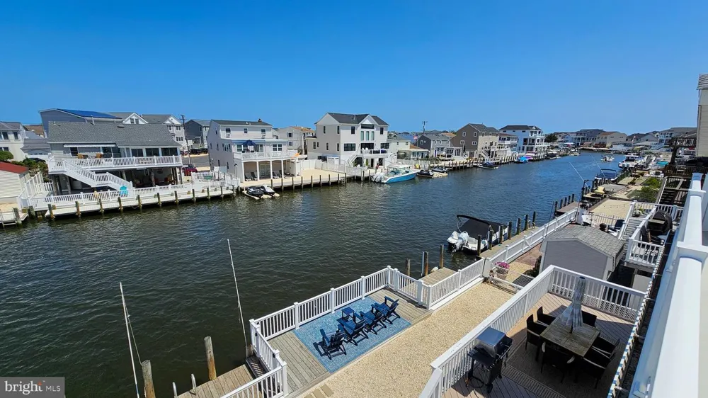 1386 PAUL BOULEVARD Manahawkin, NJ 08050
