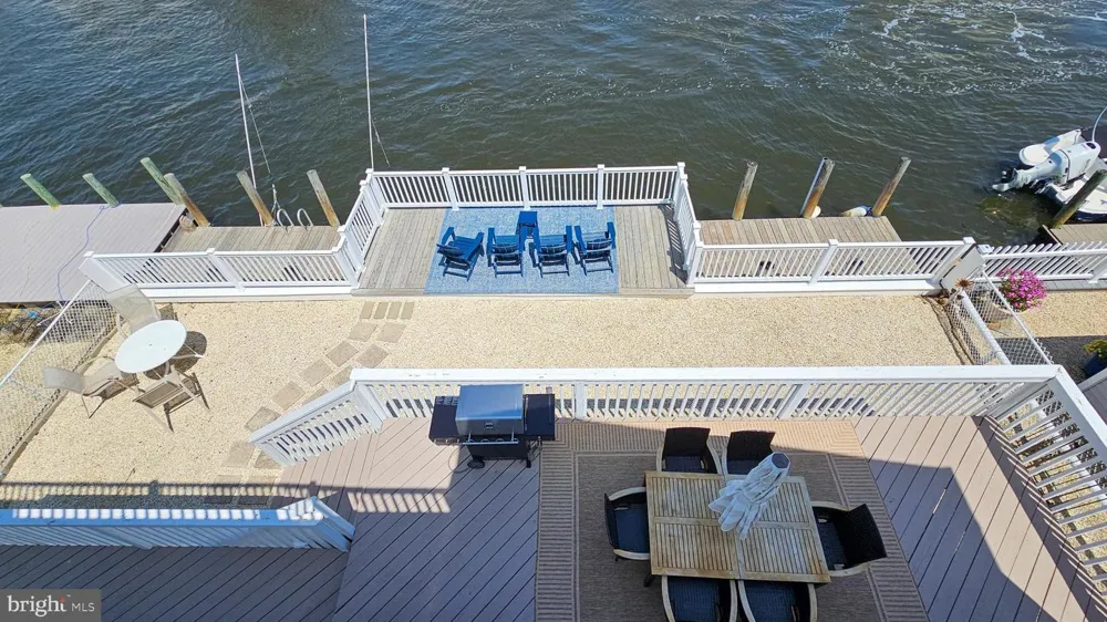 1386 PAUL BOULEVARD Manahawkin, NJ 08050