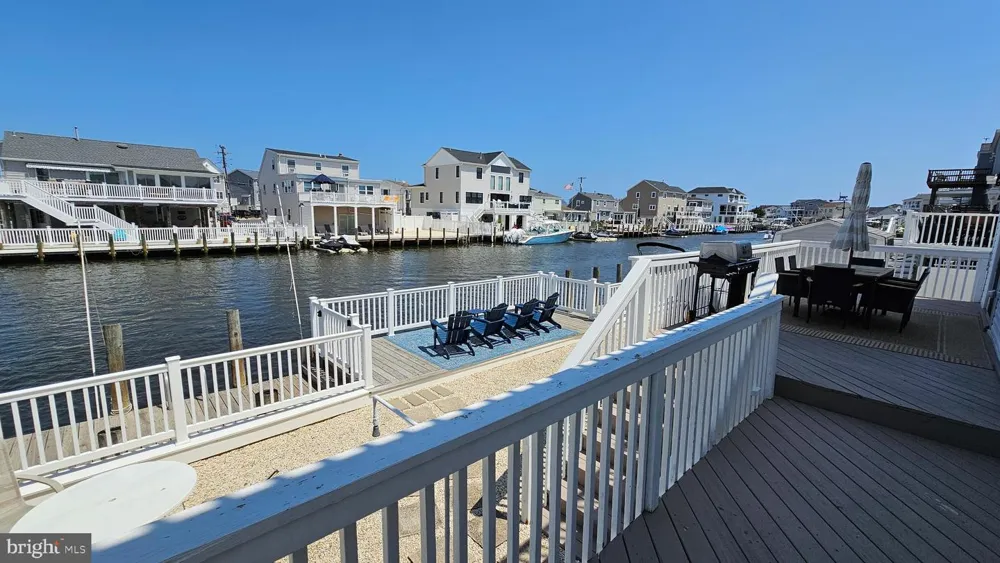 1386 PAUL BOULEVARD Manahawkin, NJ 08050