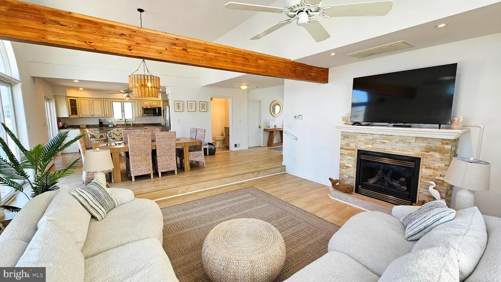 1386 PAUL BOULEVARD Manahawkin, NJ 08050