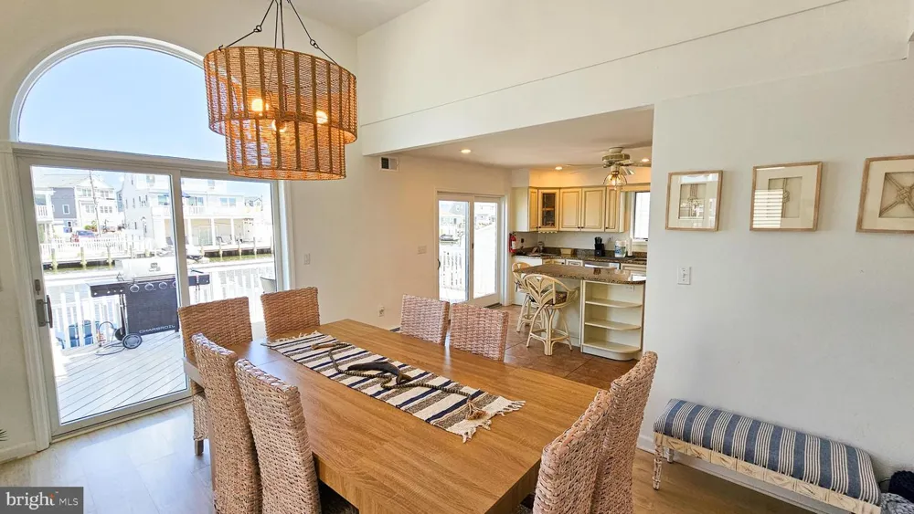 1386 PAUL BOULEVARD Manahawkin, NJ 08050