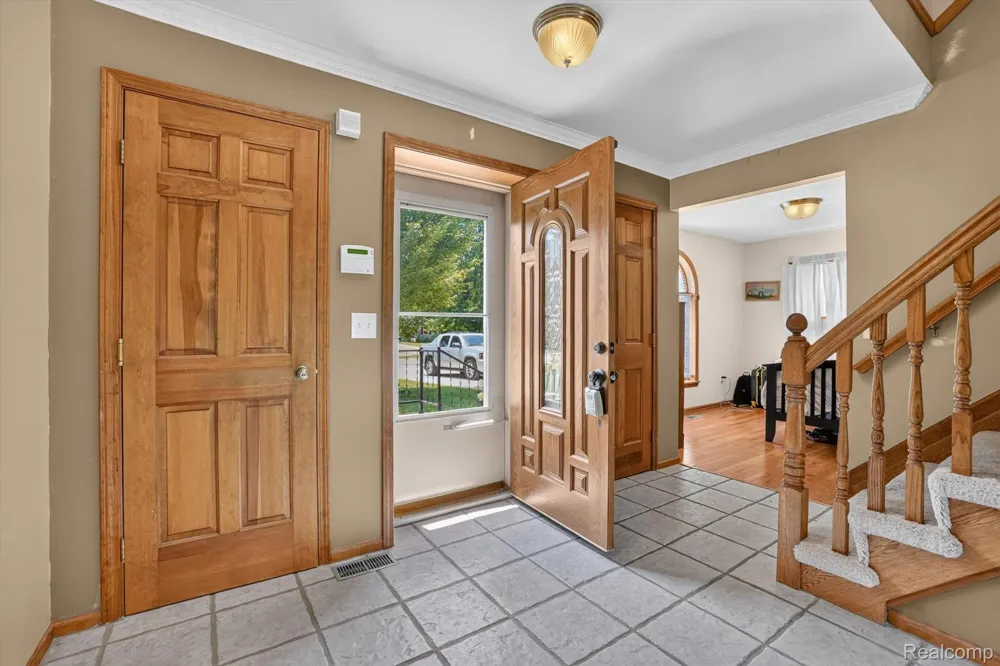 6888 Slawski Drive Handy Township, MI 48836